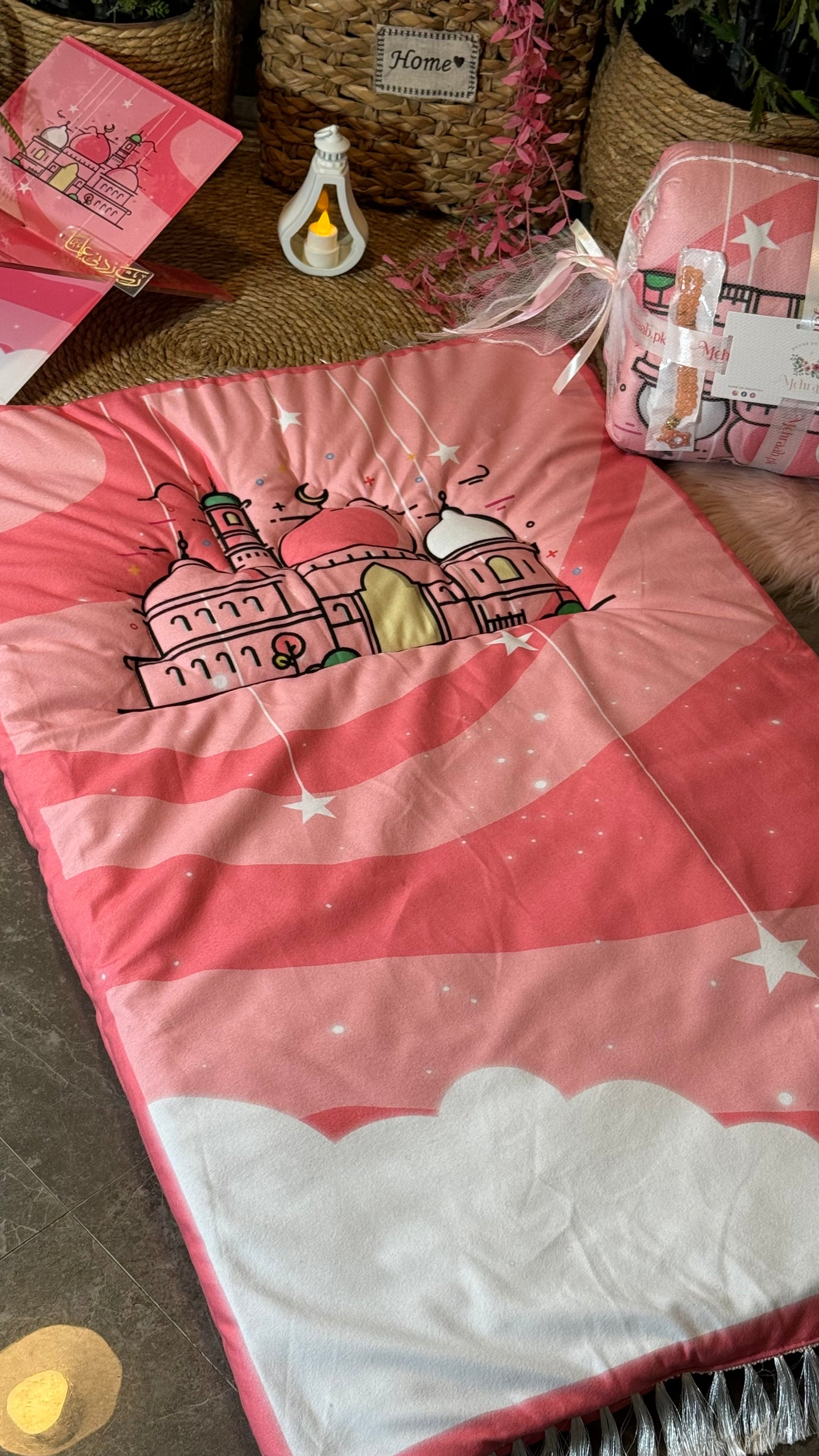 K11:Prayer mat for kids in shades of pink