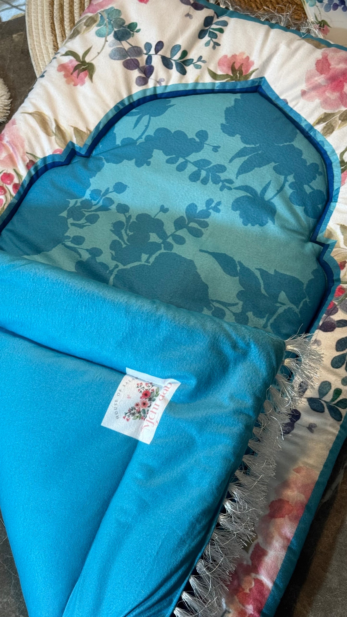 Ad07: Petals of Peace – Premium Floral Prayer Mat