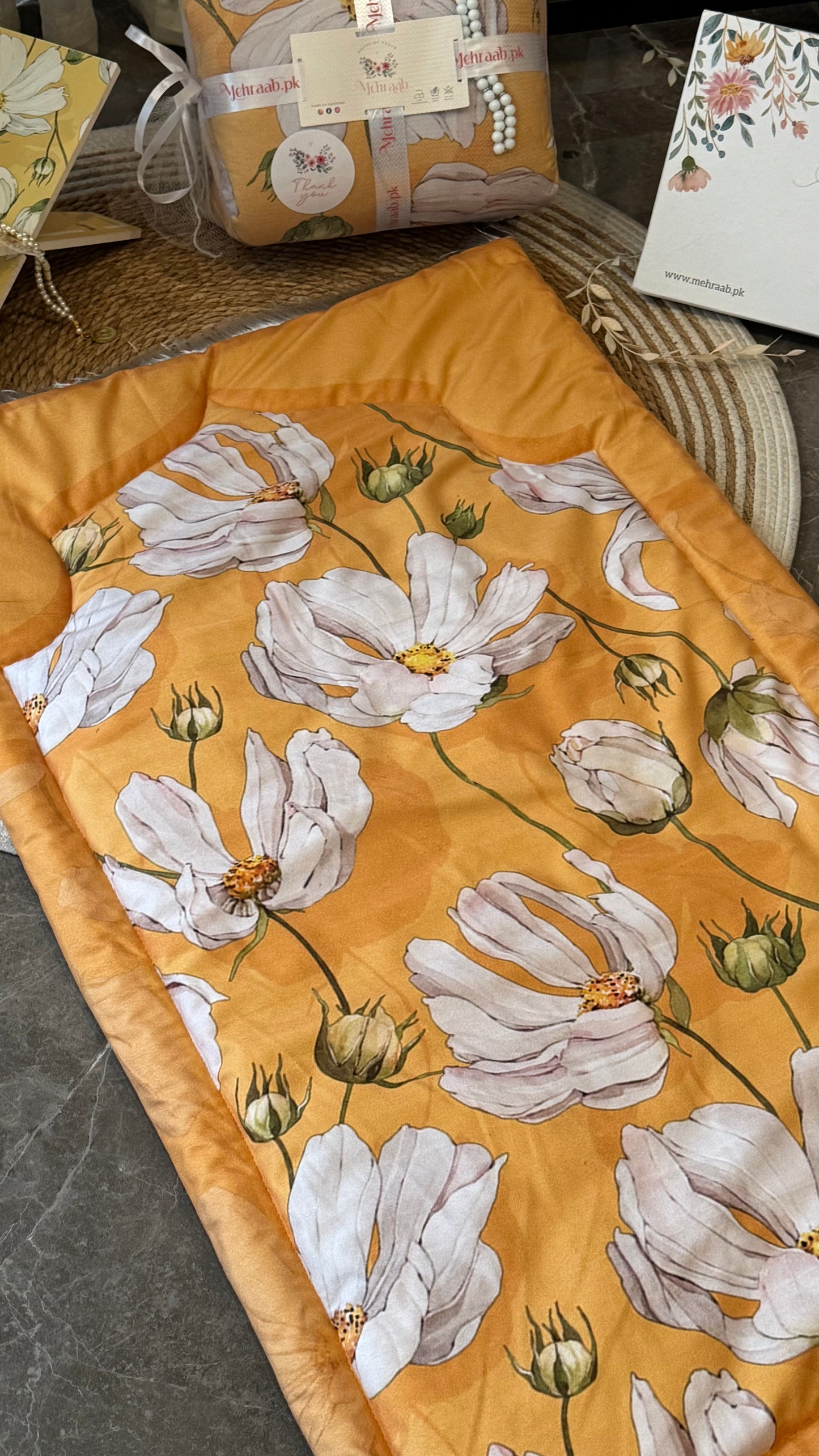 Ad14: Noor Zahra Prayer Mat – Luxury Velvet Janamaz