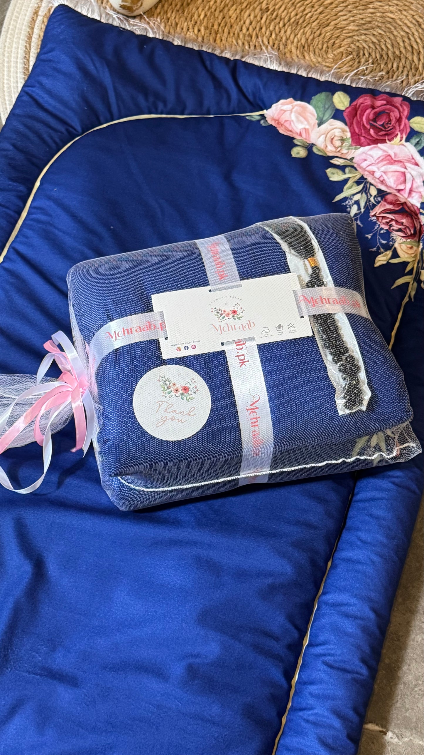 Ad09: Royal Blossom Prayer Mat.