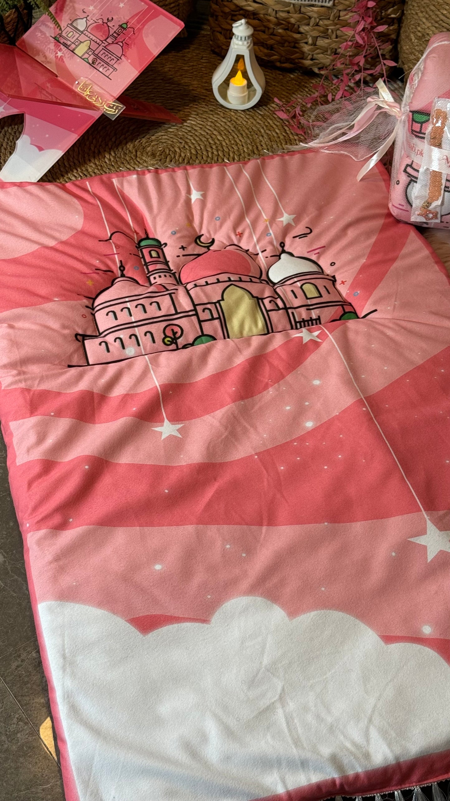 K11:Prayer mat for kids in shades of pink