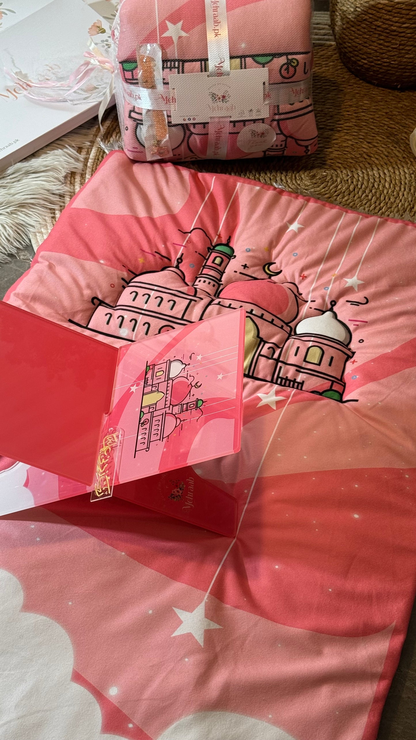 K11:Prayer mat for kids in shades of pink