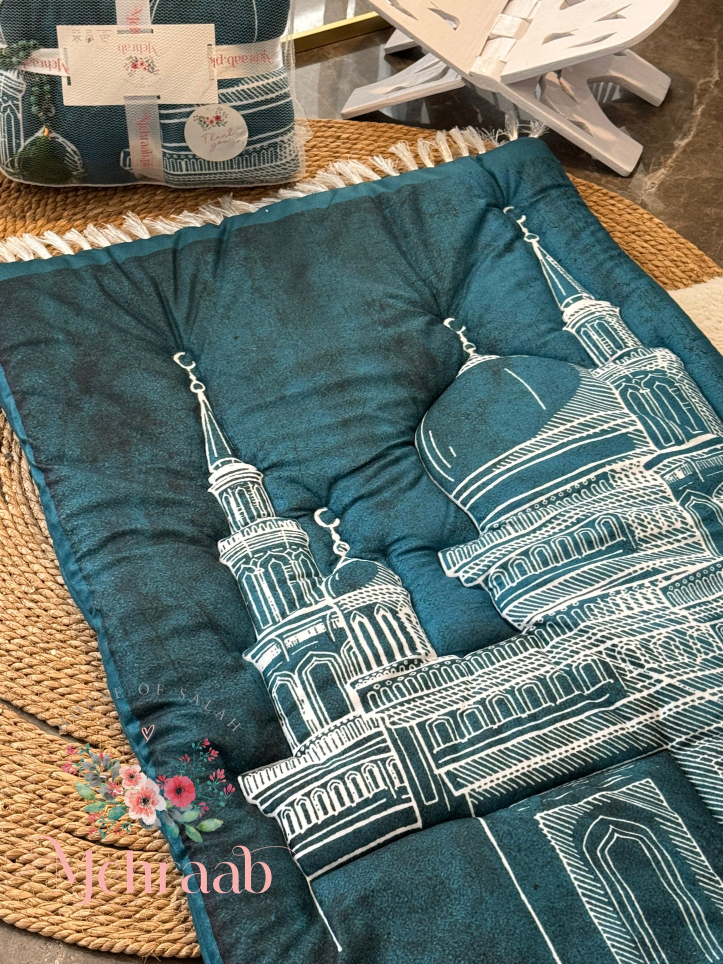 Ad02:Emerald Masjid prayer mat.