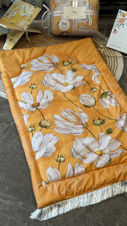 Ad14: Noor Zahra Prayer Mat – Luxury Velvet Janamaz