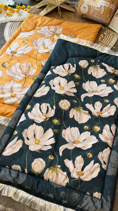 Ad14: Noor Zahra Prayer Mat – Luxury Velvet Janamaz