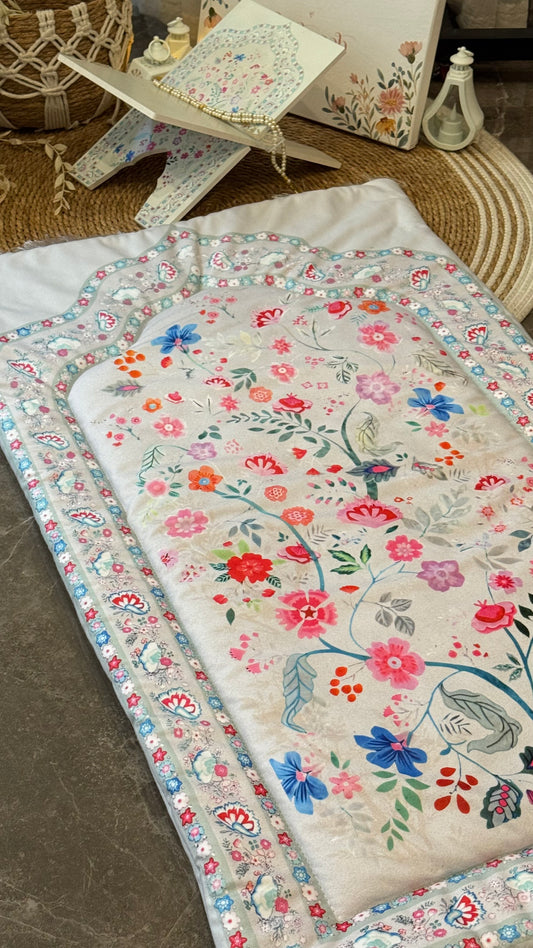 Noor-e-Gul – Ivory Blush Velvet Adult Prayer Mat