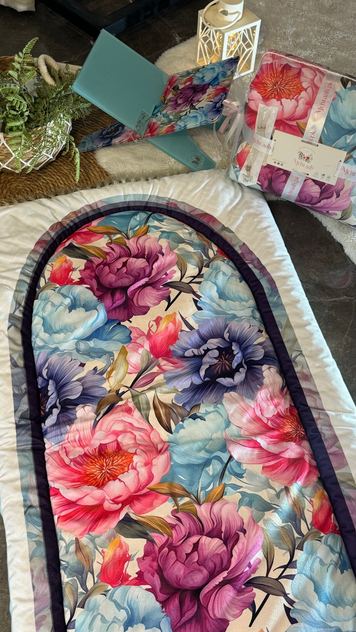 Ad17:Sky blue floral prayer mat/janamaz