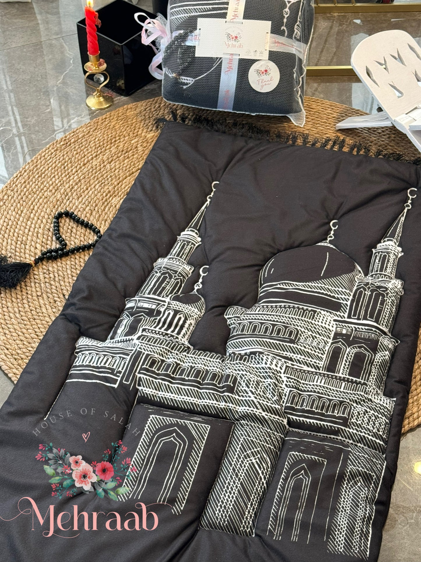 Ad01:Black prayer mat with mosque outline