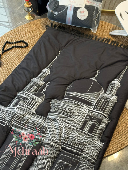 Ad01:Black prayer mat with mosque outline